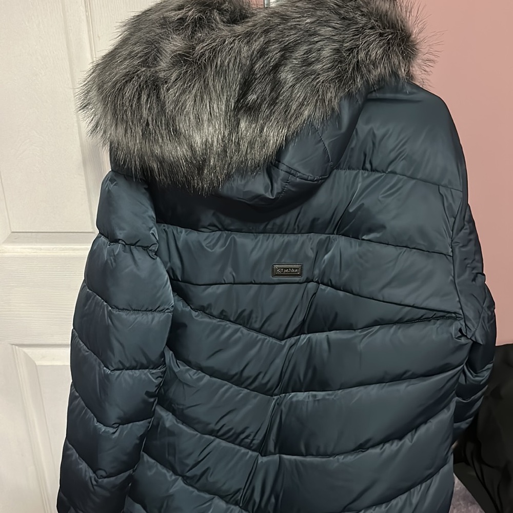 Plus size  Zip Up Snap Button Fuzzy Trim Hooded Puffer Coat - Picture 2 of 3